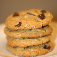 gluten free peanut butter oatmeal chocolate chip cookies