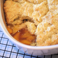 gluten free peach cobbler