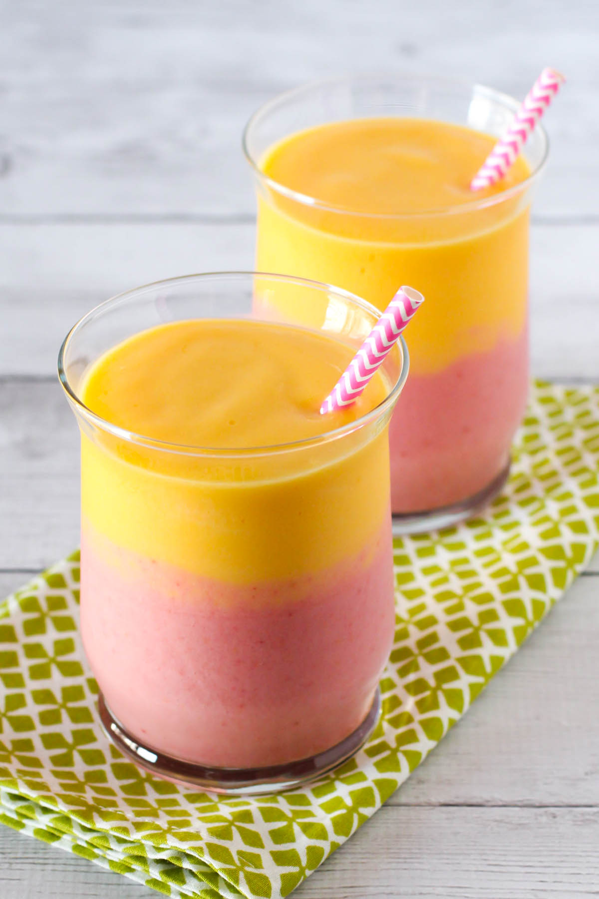 dairy free strawberry mango smoothie - Sarah Bakes Gluten Free