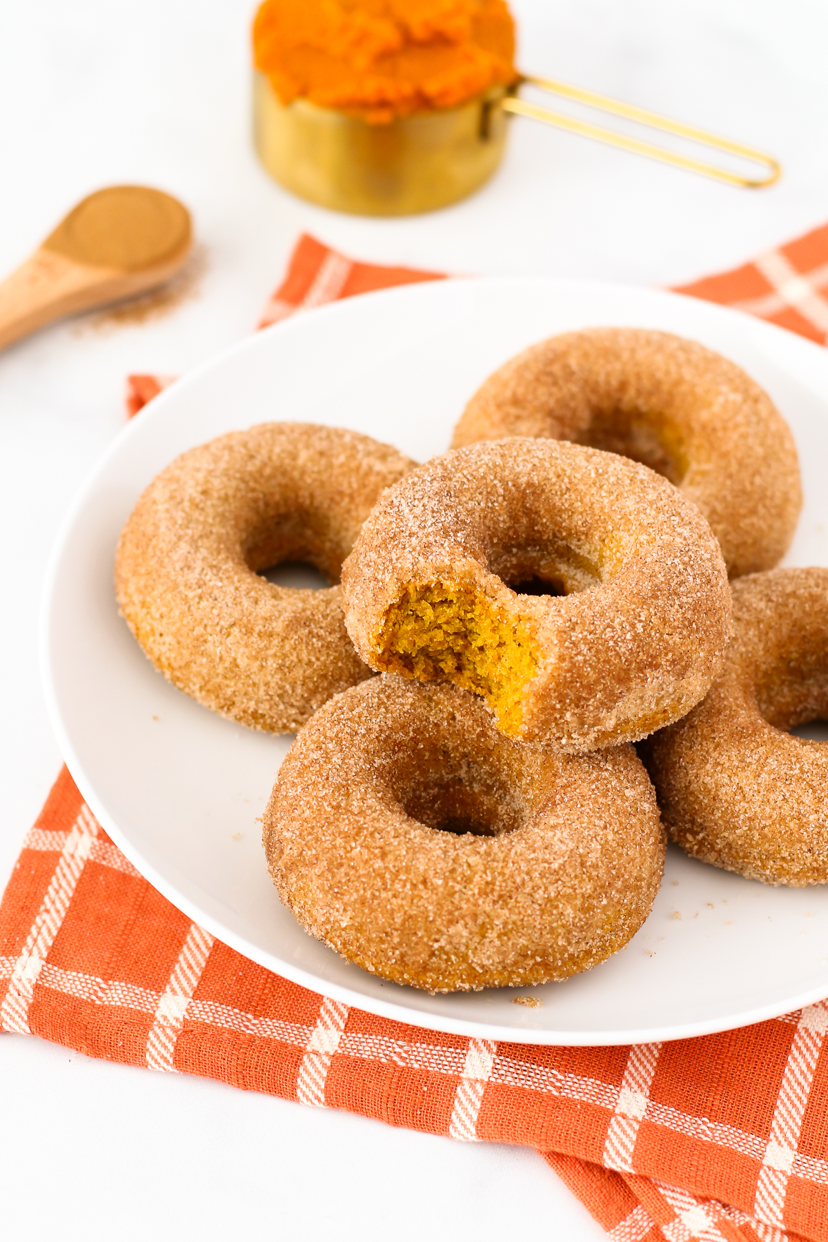 gluten free vegan cinnamon sugar pumpkin donuts - Sarah Bakes Gluten Free
